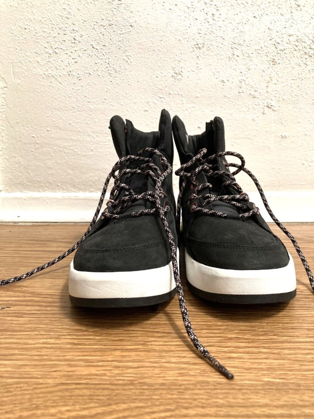 Timberland Women's Black Leather Mixed Material Sneakers US 8 Zip